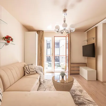 Exclusive Central Suite With Balcony By Prestige Homes Boedapest Buitenkant foto
