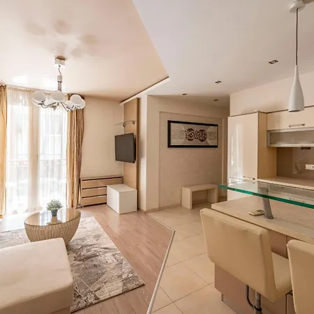 Exclusive Central Suite With Balcony By Prestige Homes Boedapest Buitenkant foto