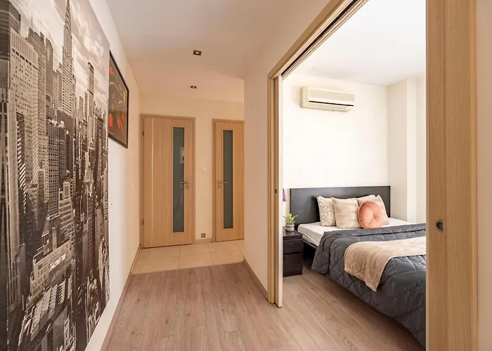 Exclusive Central Suite With Balcony By Prestige Homes