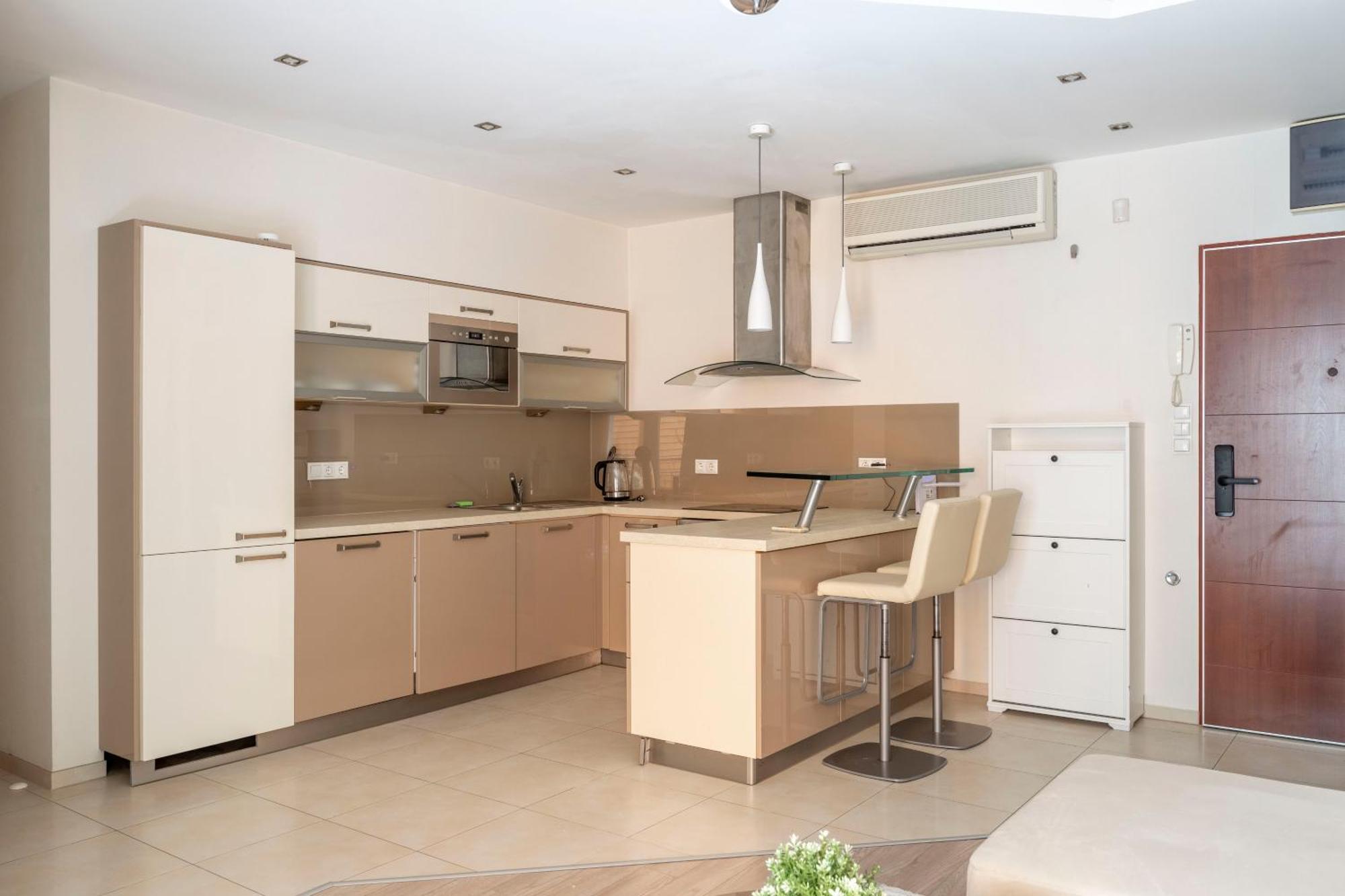 Exclusive With Balcony By Prestige Homes Boedapest