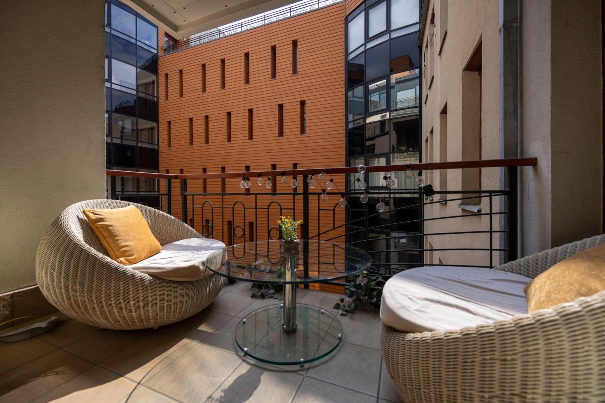 Appartement Exclusive With Balcony By Prestige Homes *