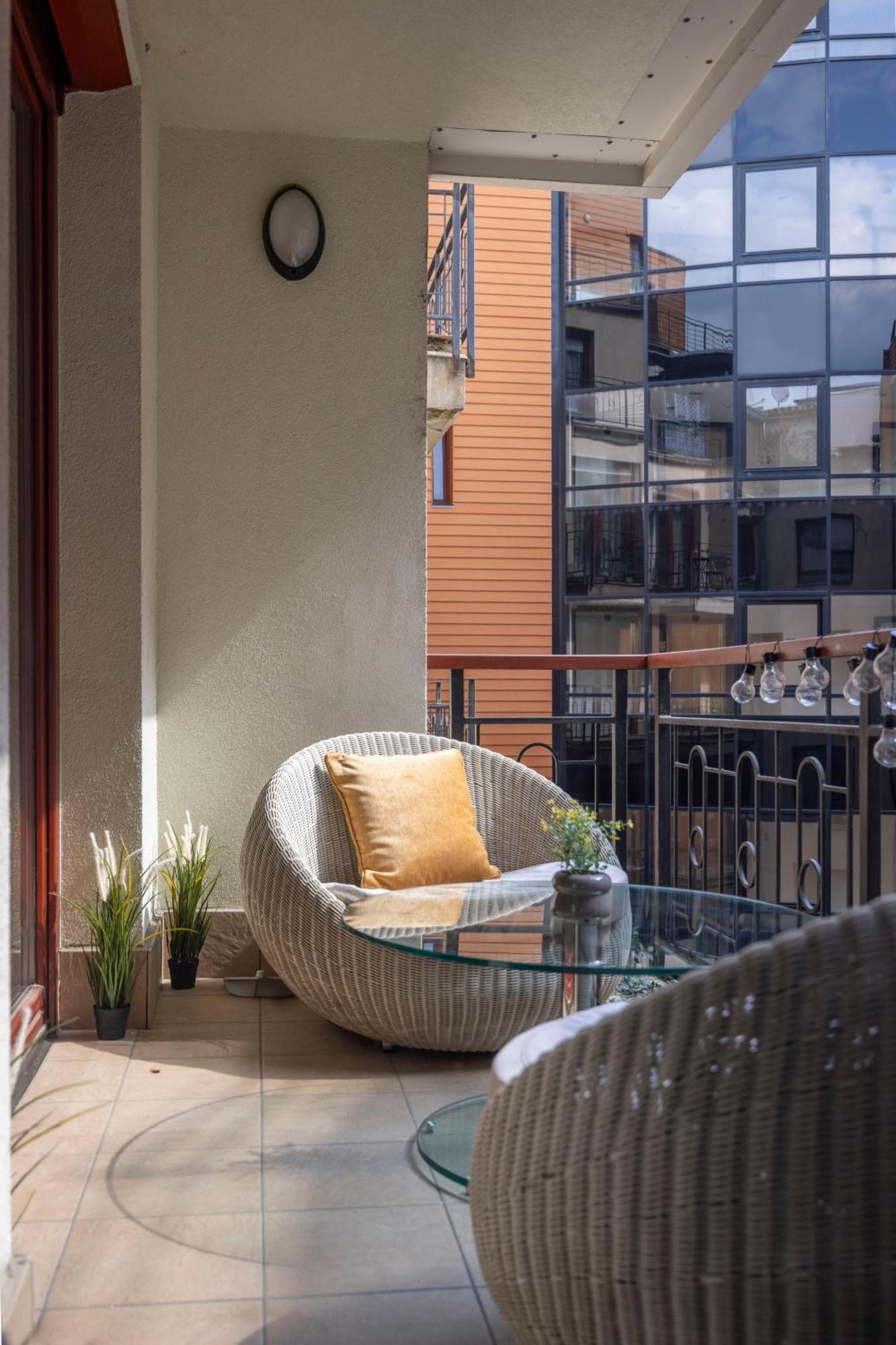 Exclusive With Balcony By Prestige Homes